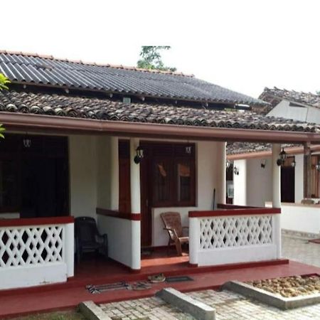 River Side Holiday Inn Weligama Exterior photo