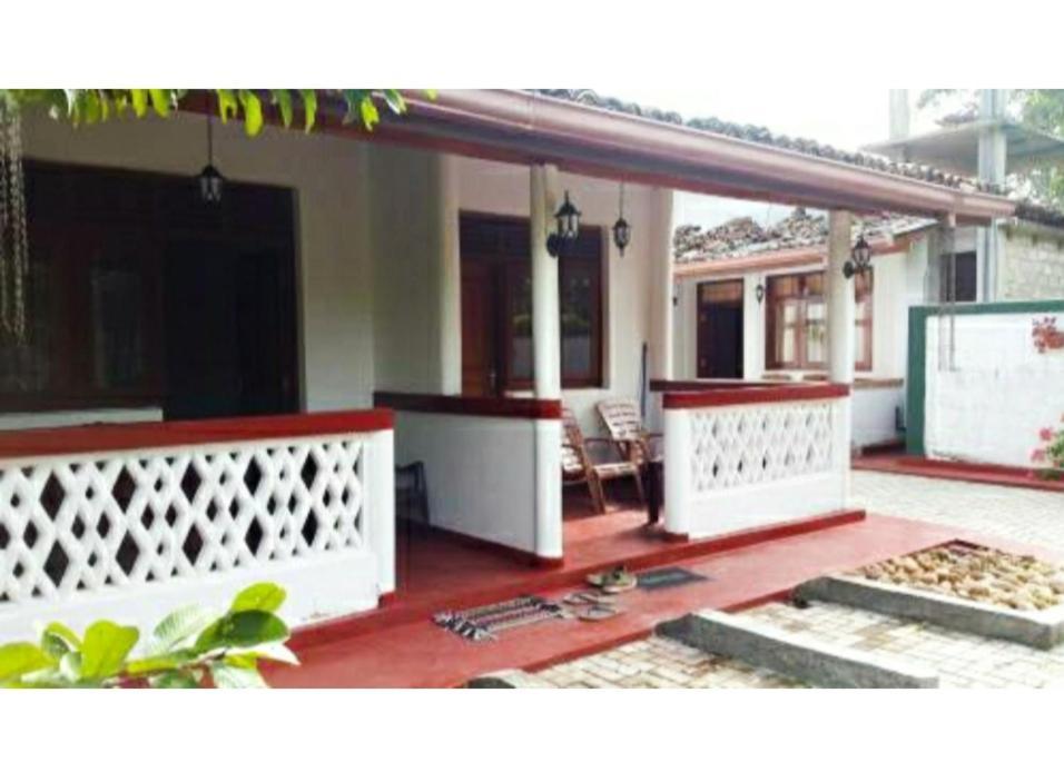 River Side Holiday Inn Weligama Exterior photo