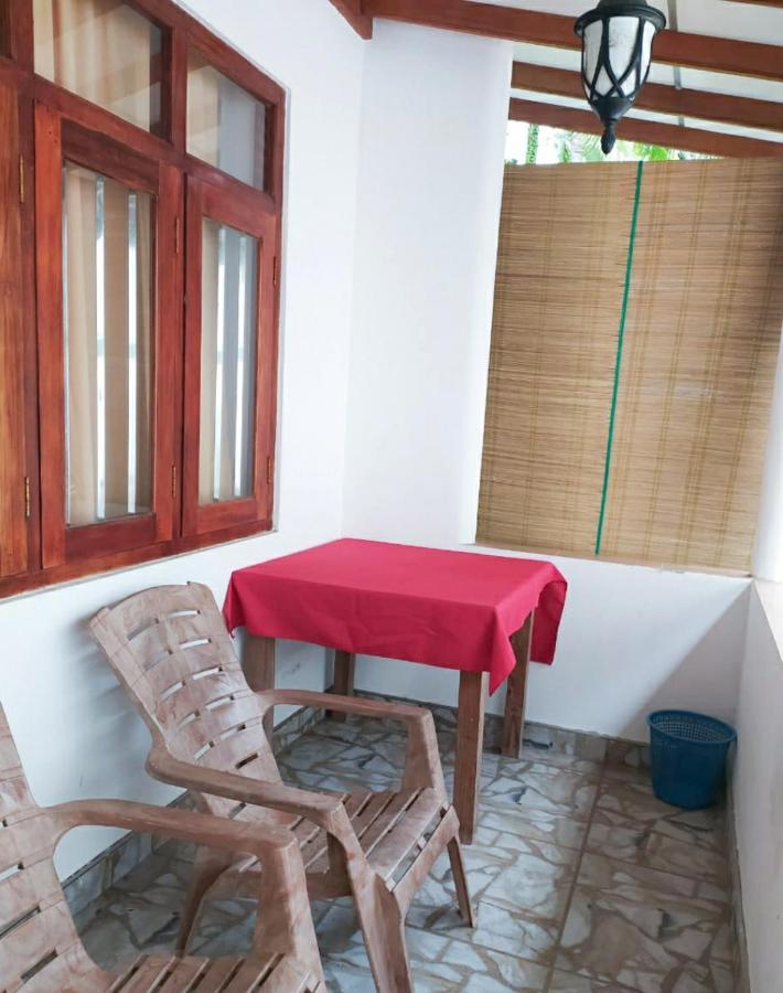 River Side Holiday Inn Weligama Exterior photo